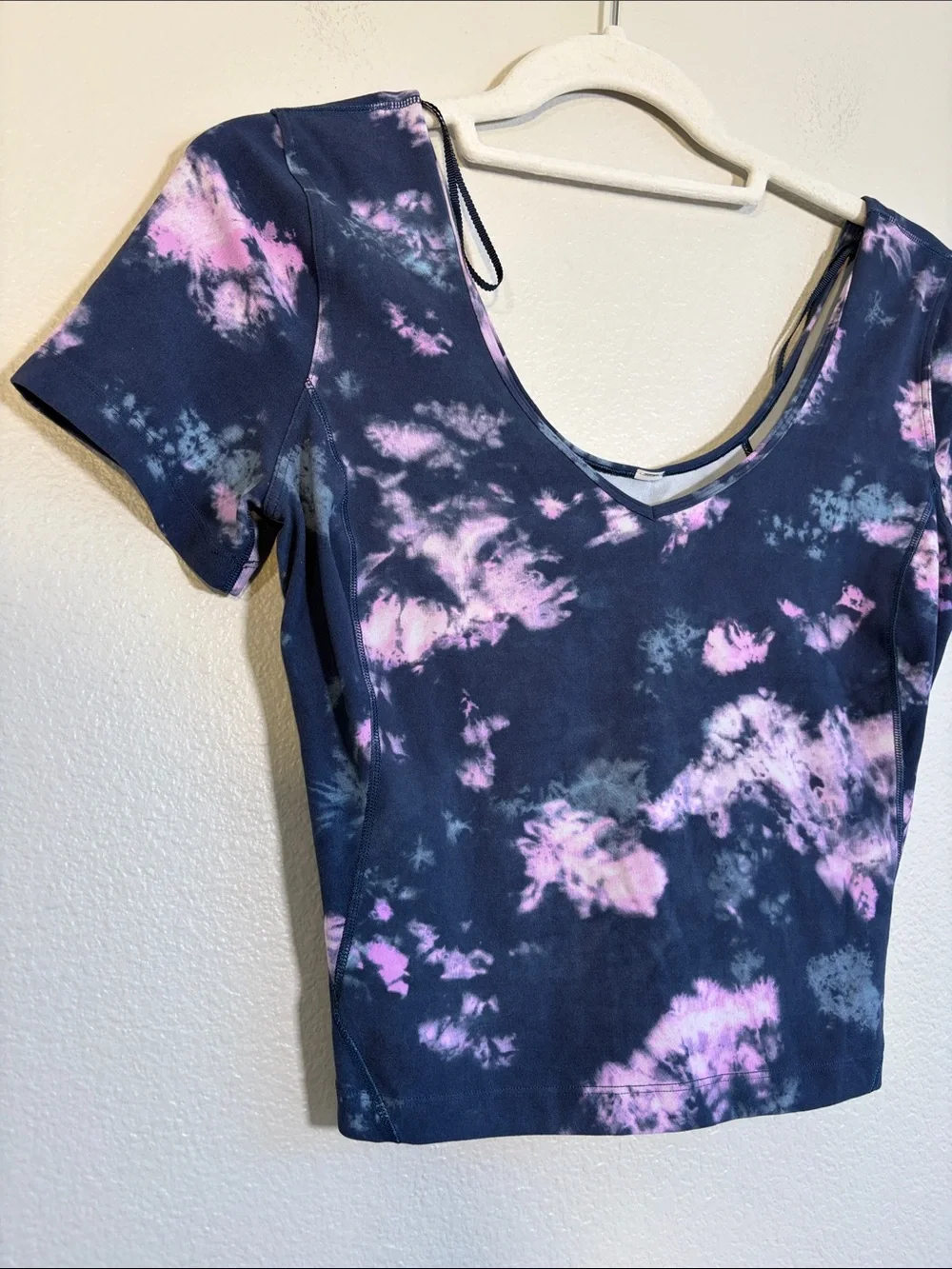 Lululemon Align T-Shirt in Circulate Tie Dye Mineral Blue Multi - 6/8 est.